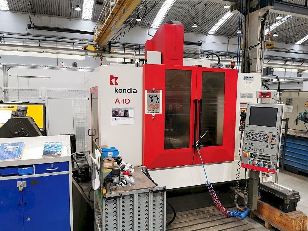 Vista frontale della macchina KONDIA A10