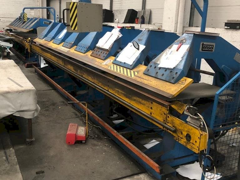 Vista frontale della macchina Tensol H200-6.2