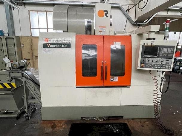 Vista frontale della macchina Victor VCENTER 102