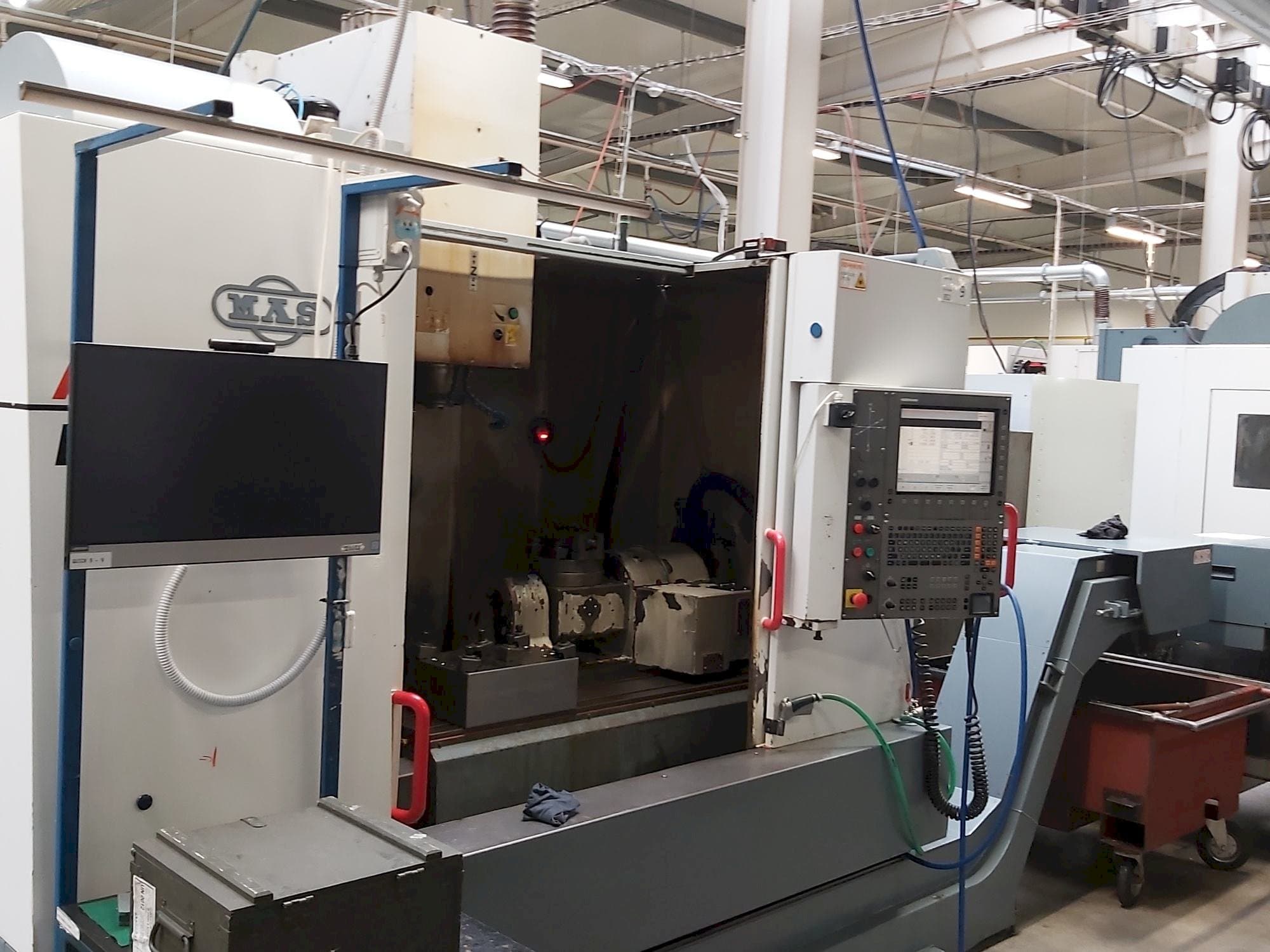 Vista laterale sinistra della macchina KOVOSVIT MAS MCV 1016 Quick