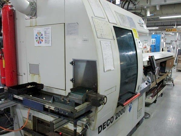 Vista laterale sinistra della macchina Tornos-Bechler DECO 20