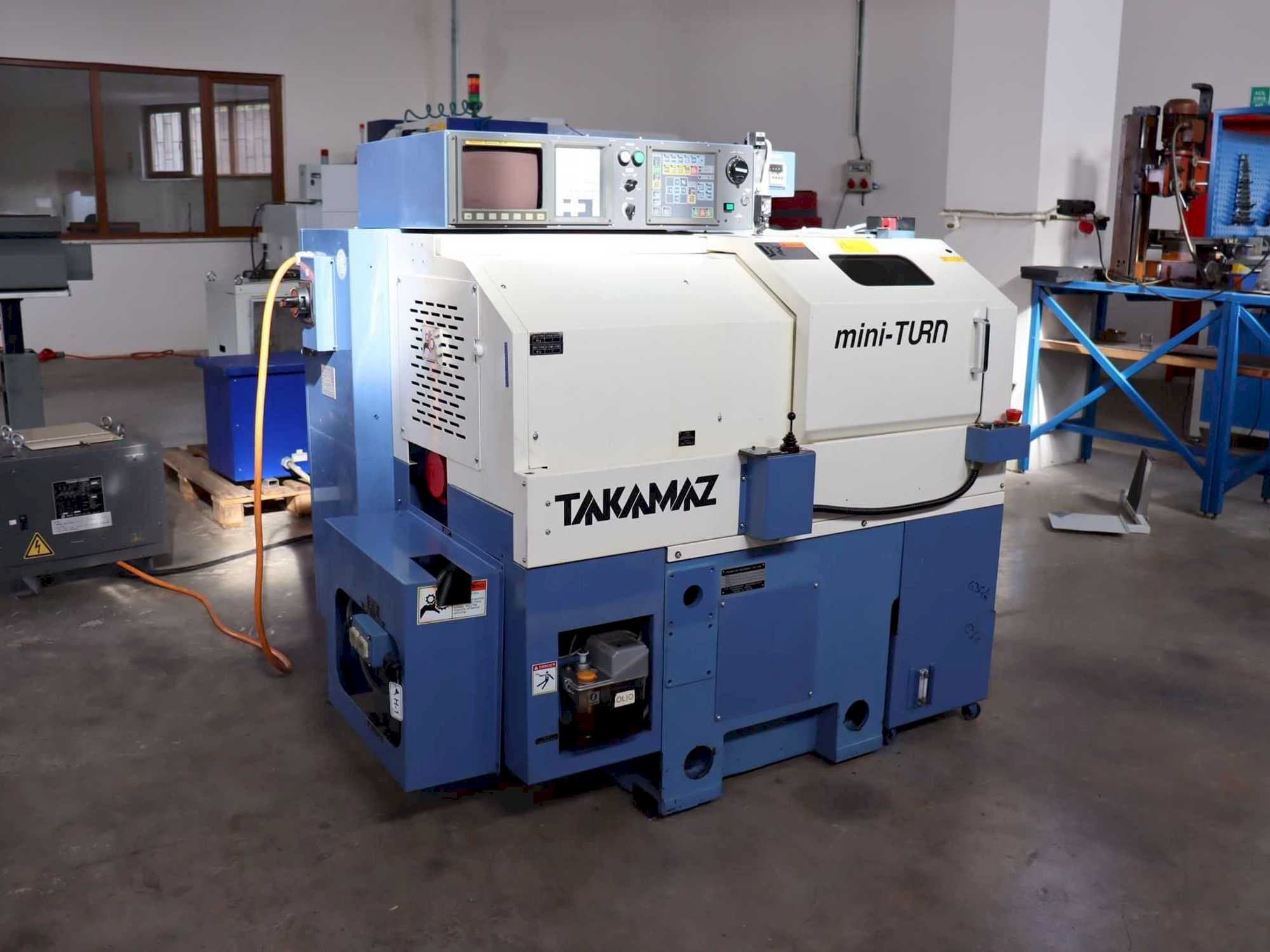 Vista frontale della macchina Takamaz mini-Turn