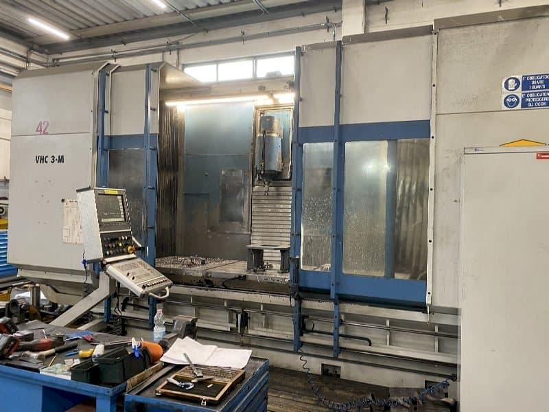 Vista frontale della macchina AXA VHC 3M/2E