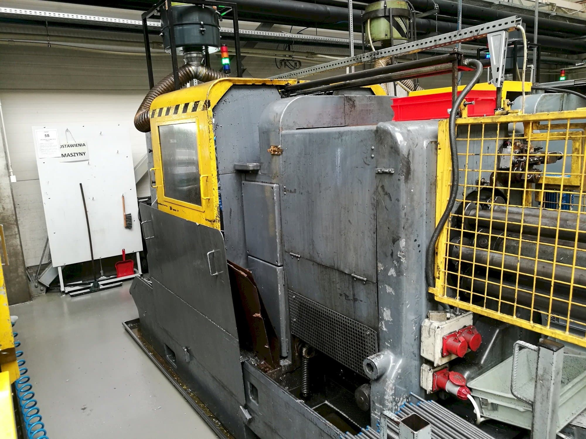 Vista frontale della macchina Wickman 1  3/8"-6