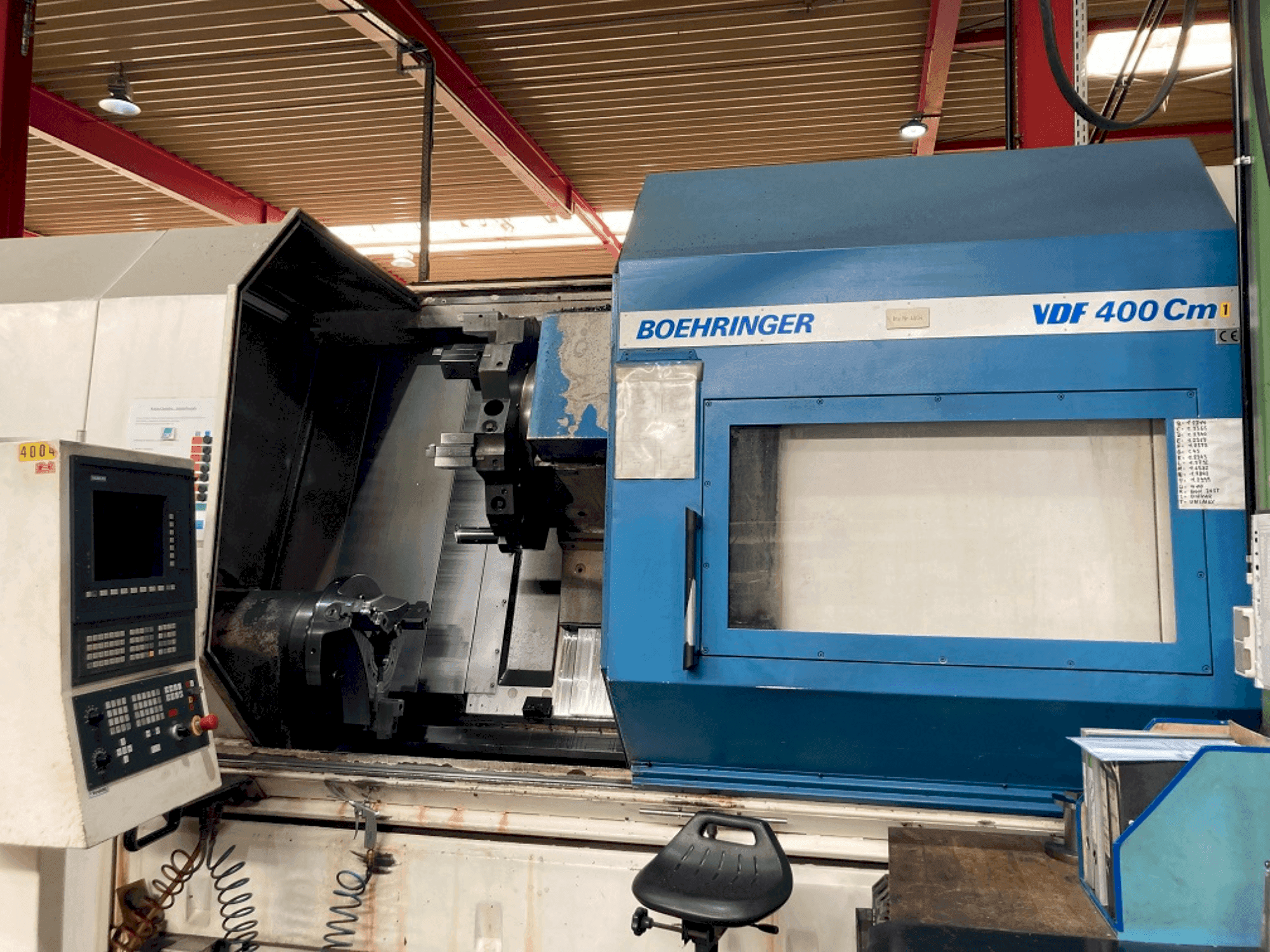 Vista frontale della macchina BOEHRINGER C400