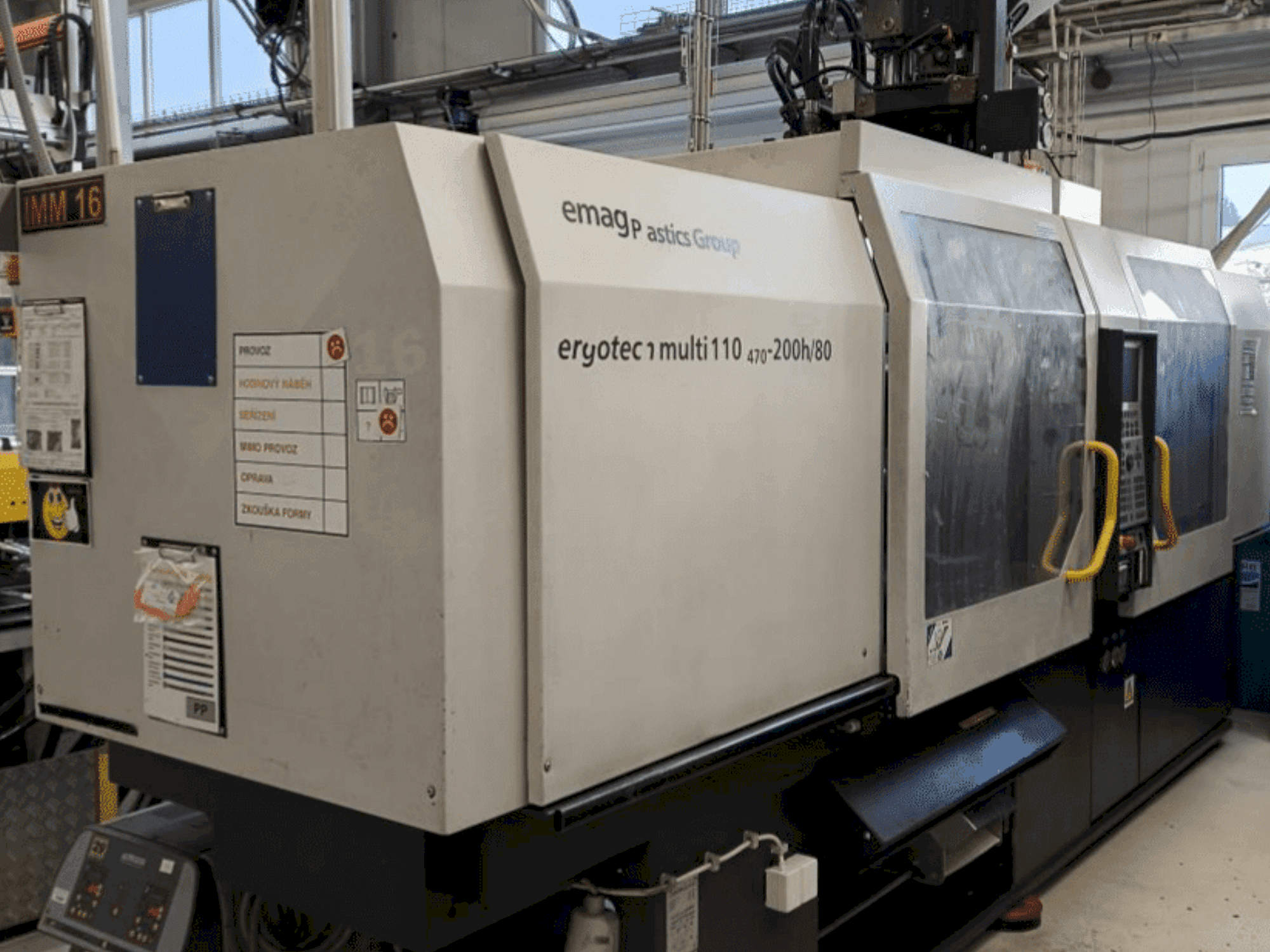 Vista frontale della macchina DEMAG ERGOtech multi 110-470