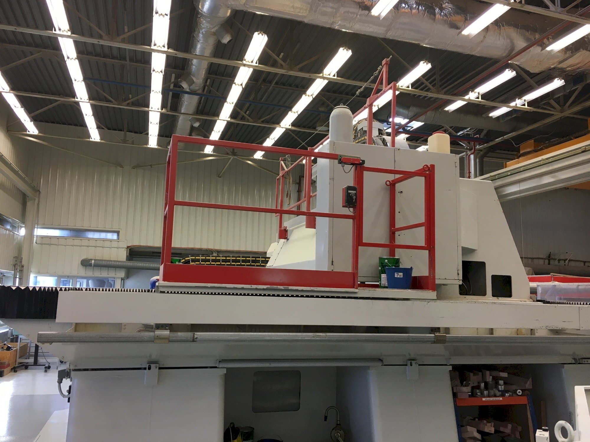 Vista frontale della macchina Forest Line Minumac II 305 TH