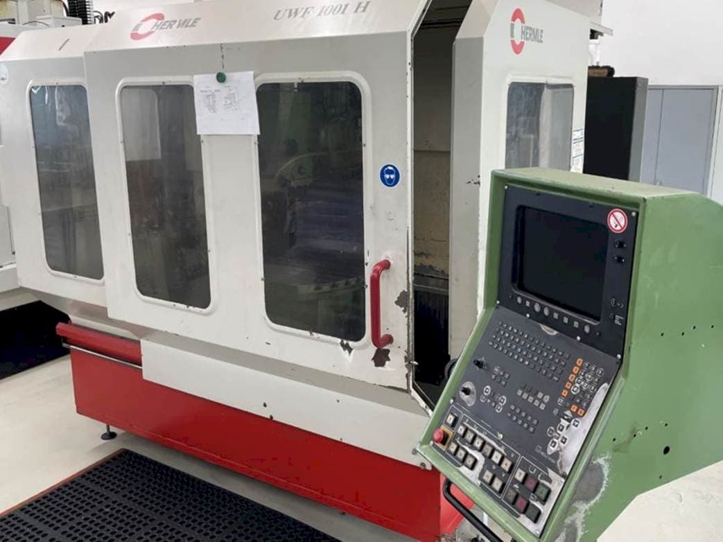 Vista frontale della macchina HERMLE UWF1001