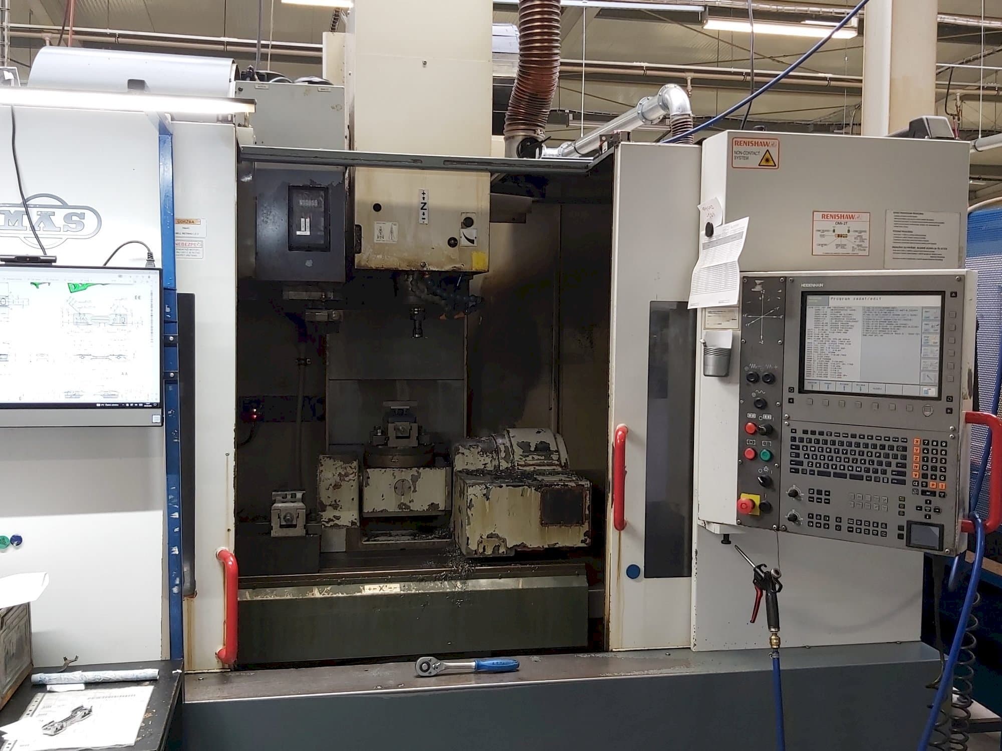 Vista frontale della macchina KOVOSVIT MAS MCV 1016 Quick