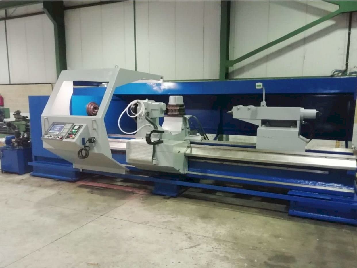 Vista frontale della macchina Gurutzpe A-1000