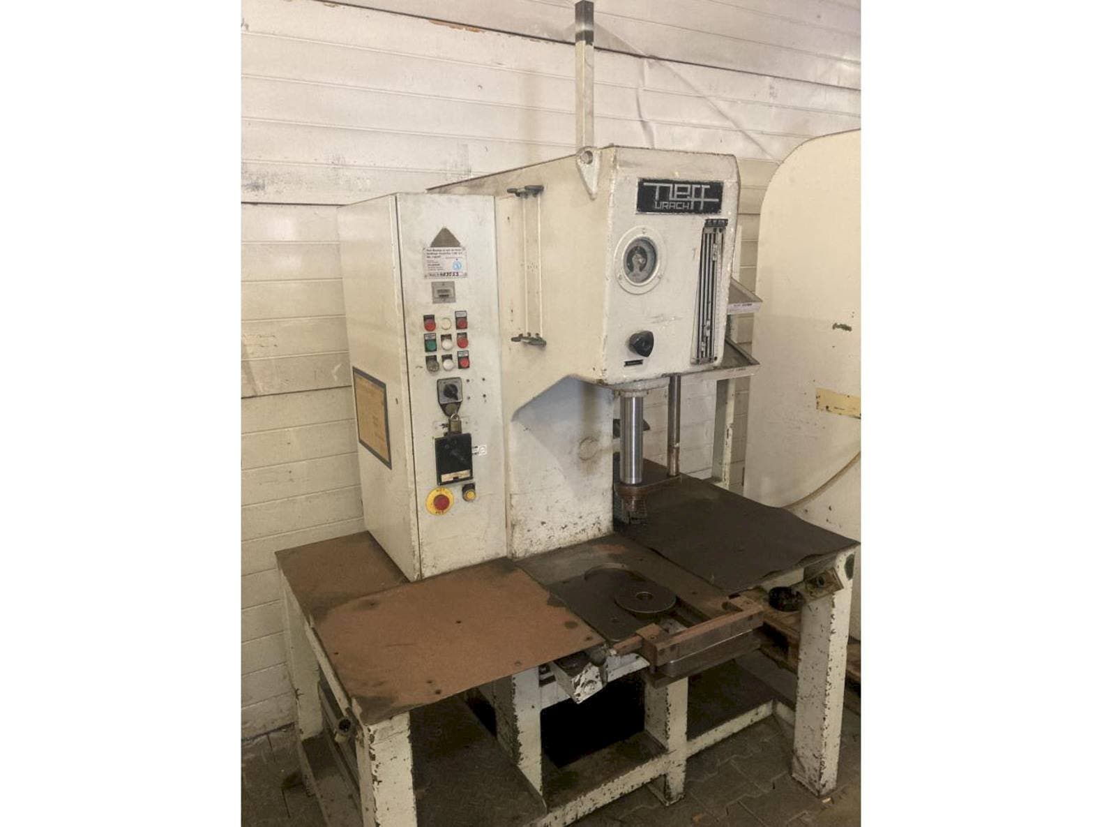 Vista frontale della macchina Walter NEFF T6.3