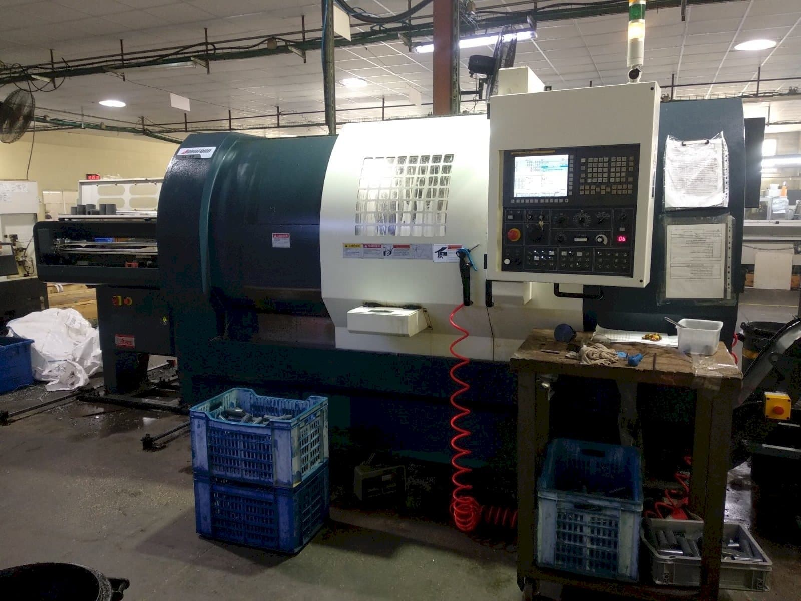 Vista frontale della macchina Johnford SL-40