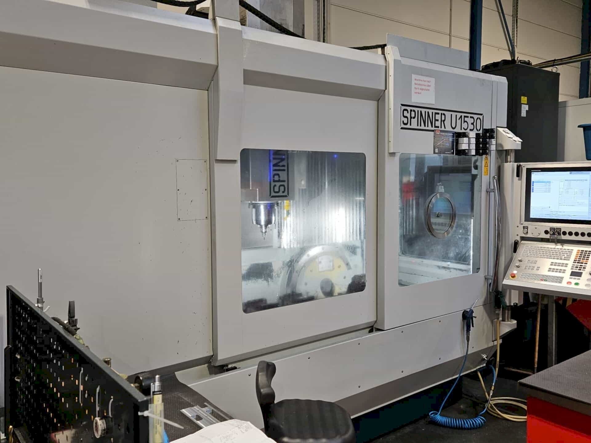 Vista frontale della macchina SPINNER U 1530