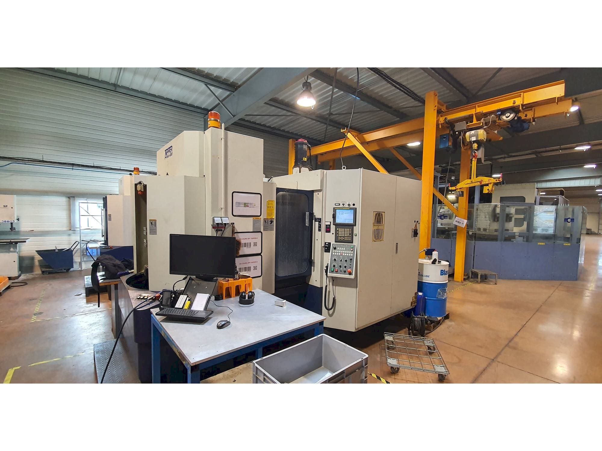 Vista frontale della macchina Tongtai H400