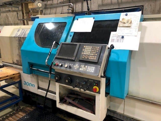 Vista frontale della macchina 600 Lathes Combi 3000