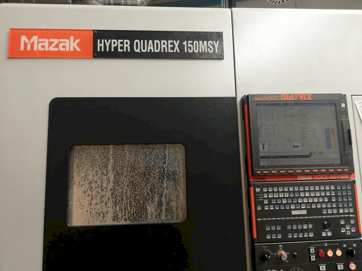 Vista frontale della macchina Mazak HYPER QUADREX 150MSY