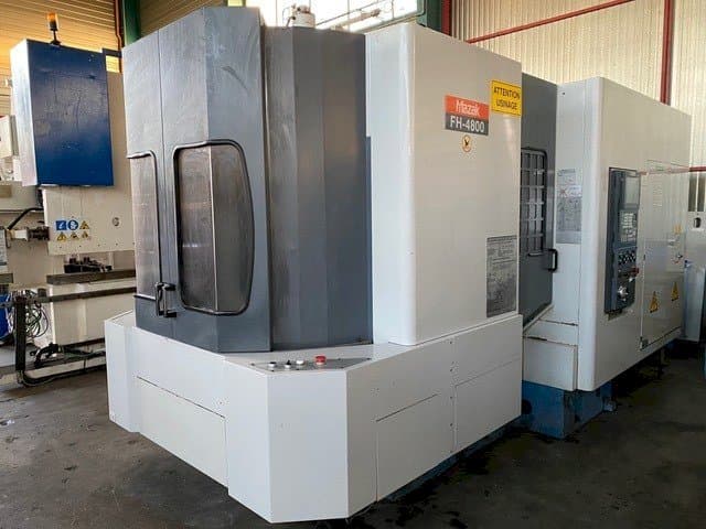 Vista frontale della macchina Mazak FH4800