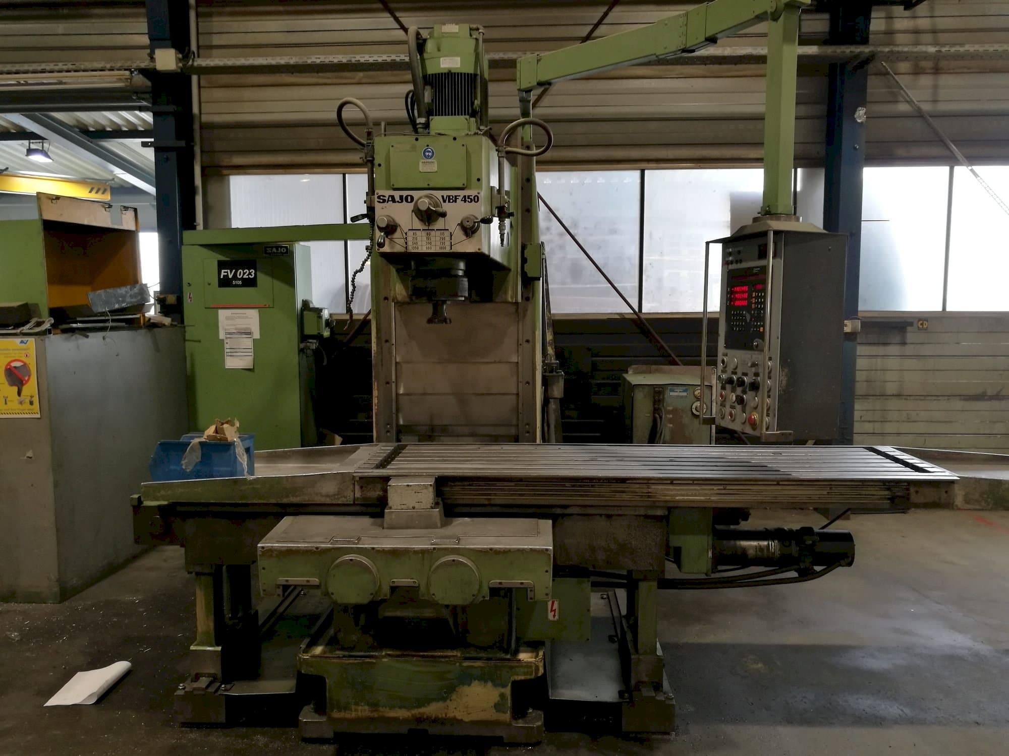 Vista frontale della macchina SAJO VBF450