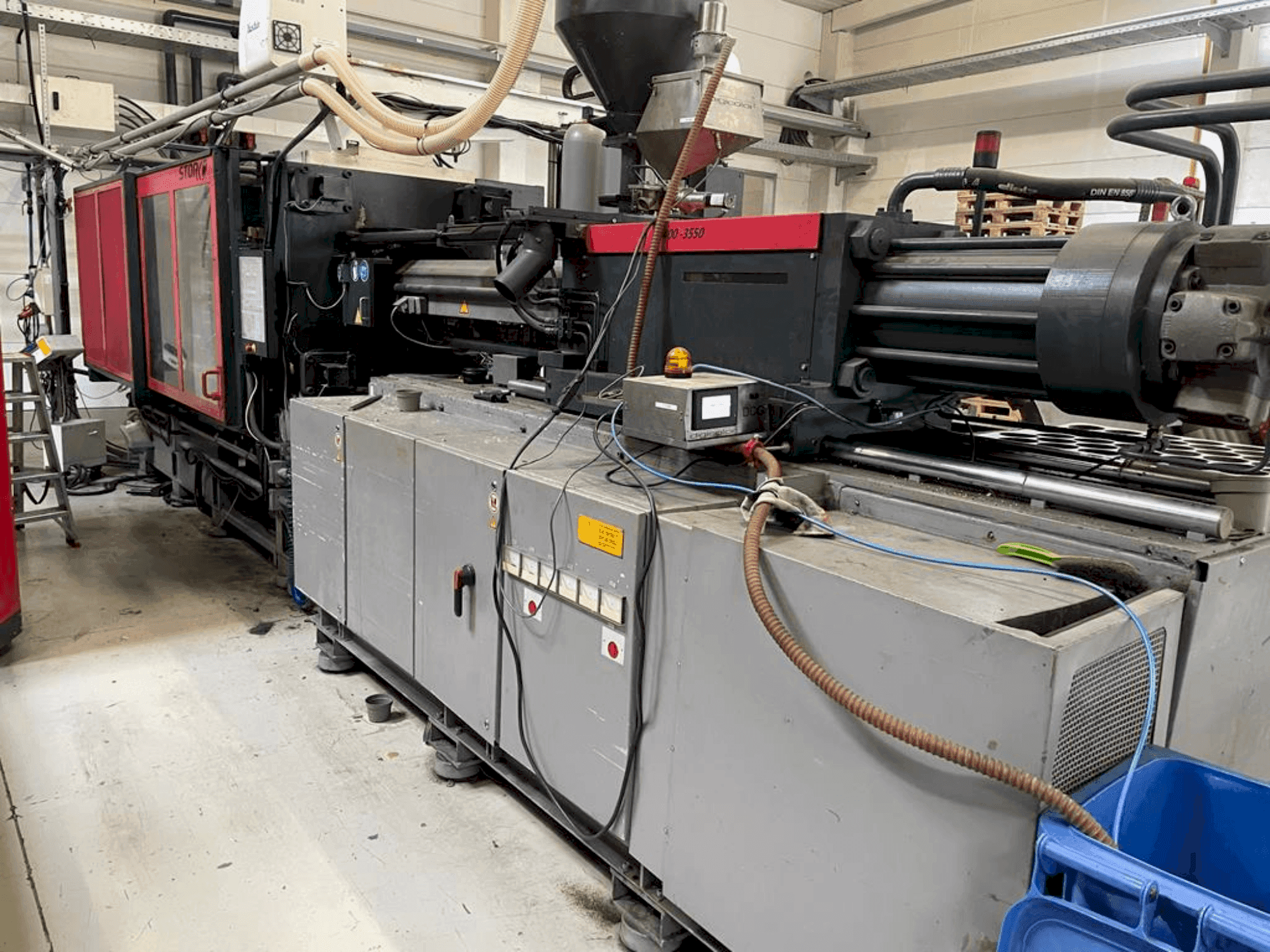 Vista frontale della macchina STORK SXS 4400-3550