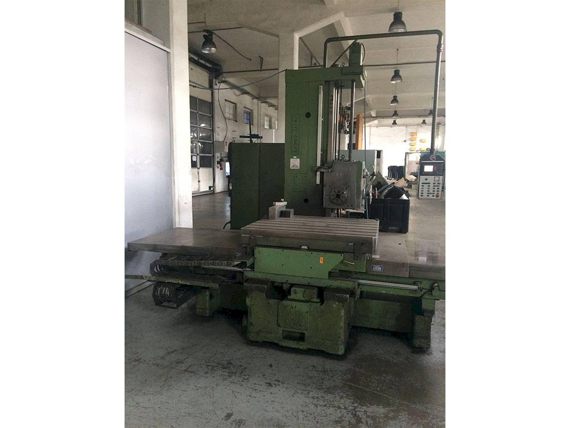 Vista frontale della macchina Sacem									 MST-XC/110 A/C