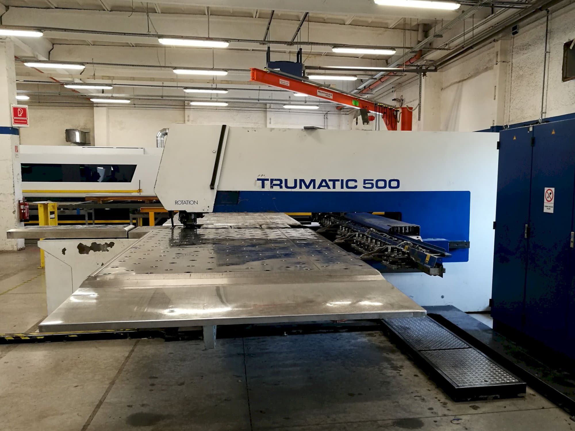 Vista laterale sinistra della macchina Trumpf Trumatic 500 R