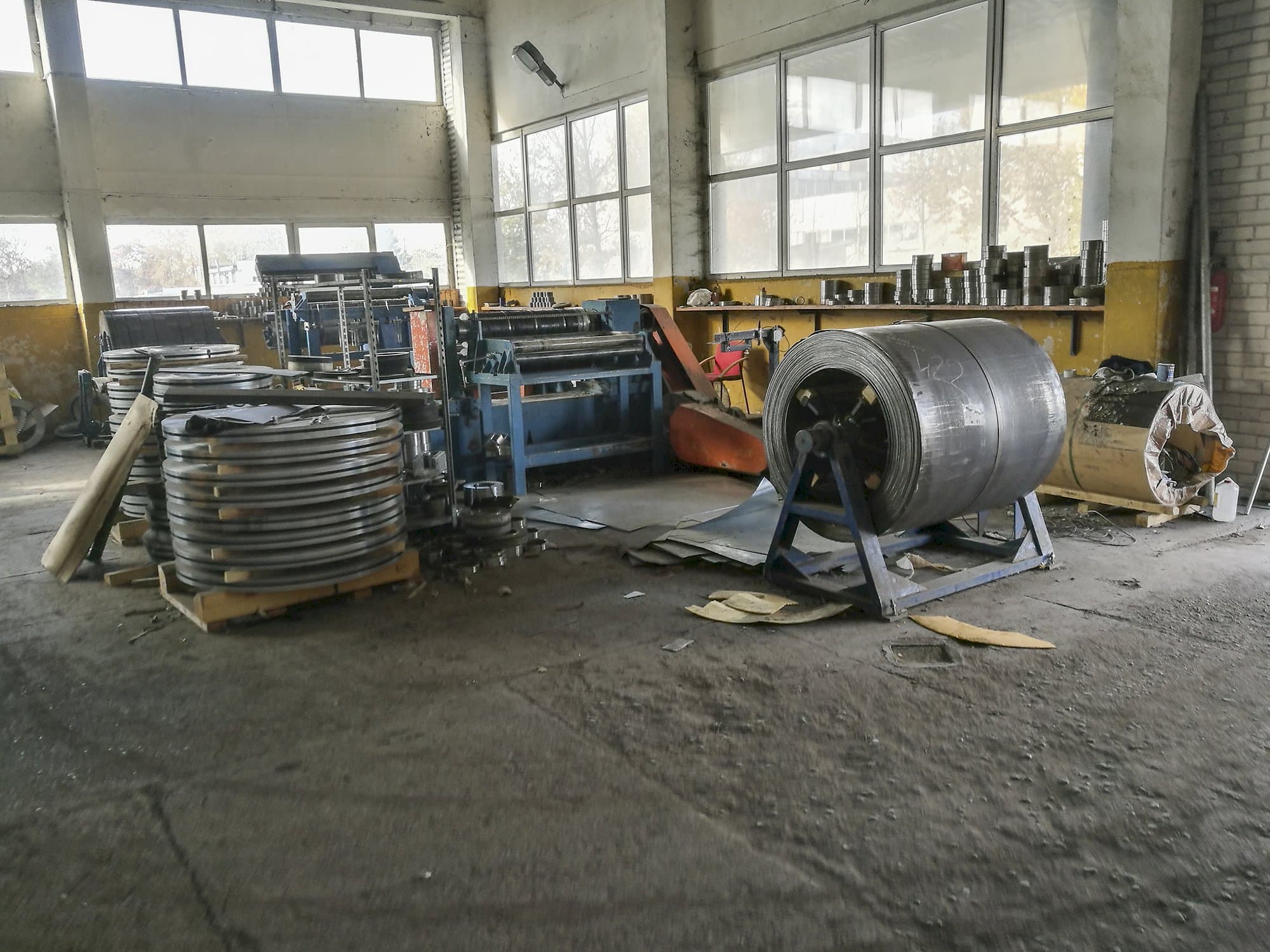 Vista lato sinistro della macchina BRODPOL LTs 1300/3