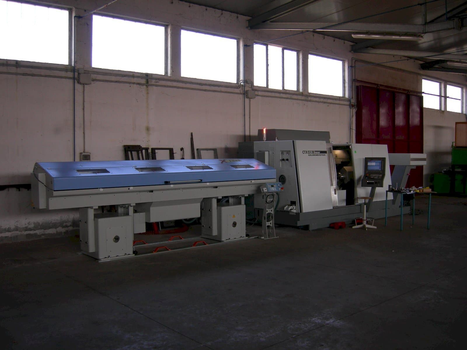 Vista frontale della macchina Gildemeister CTX 420 V6 linear