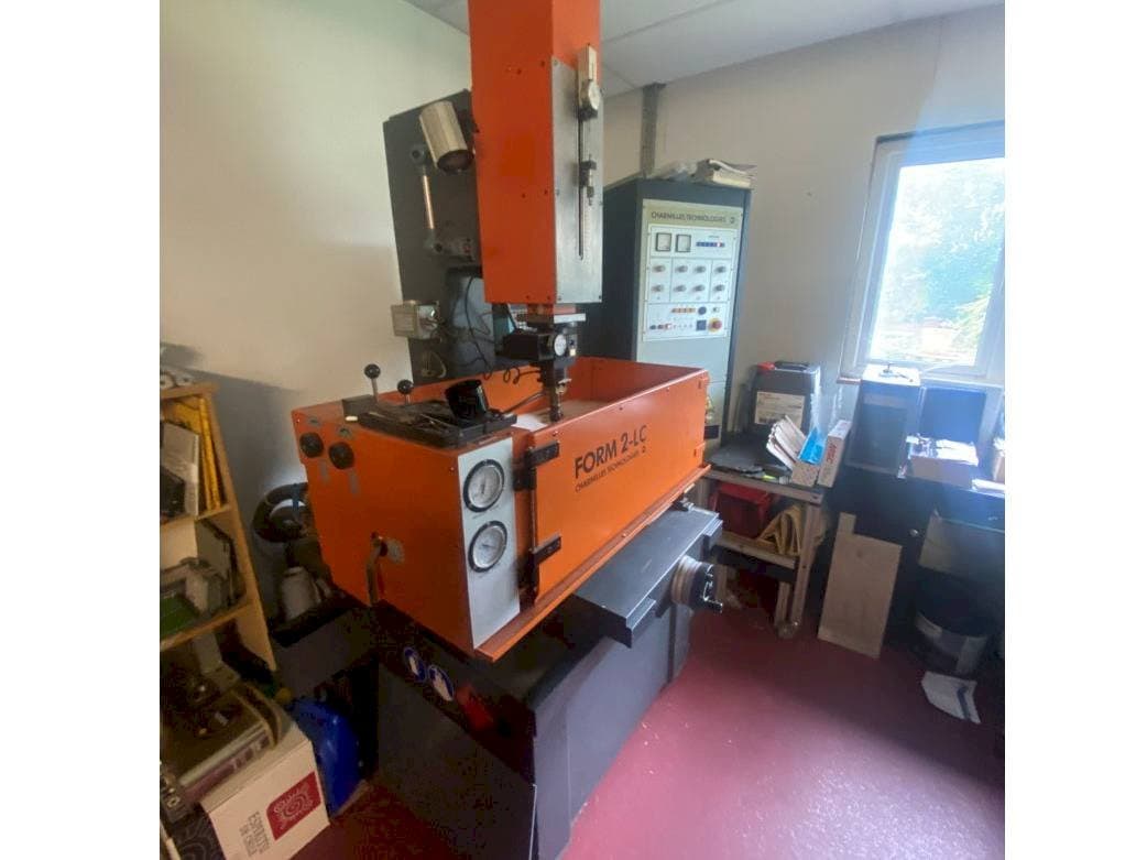 Vista frontale della macchina CHARMILLES Form 2-LC