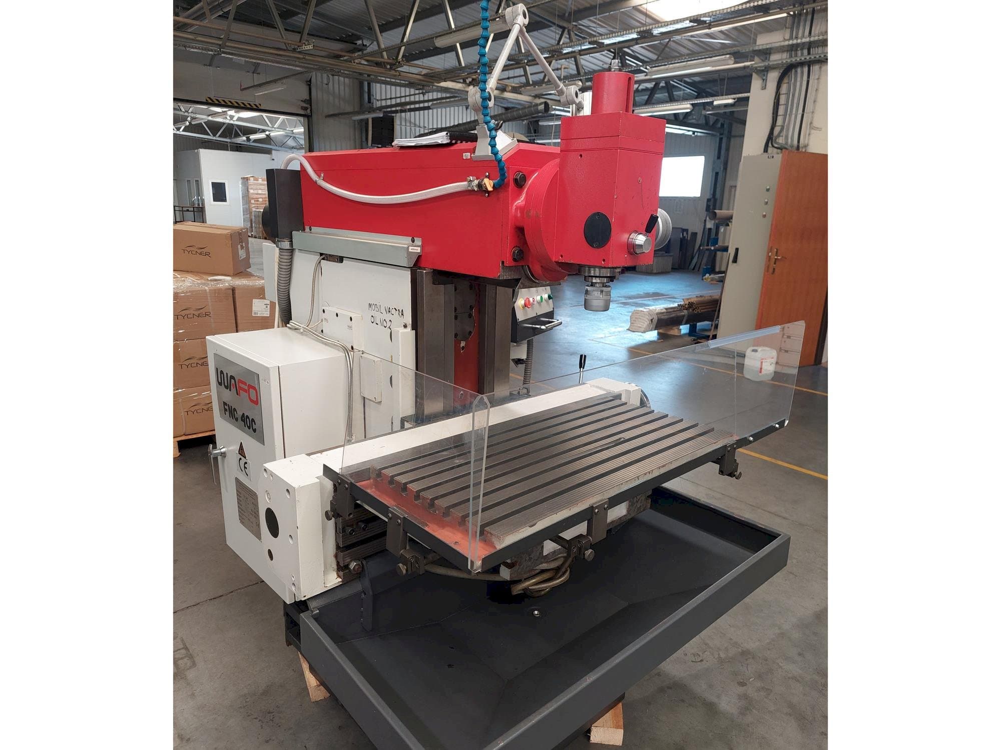 Vista frontale della macchina WAFO FNC 40C