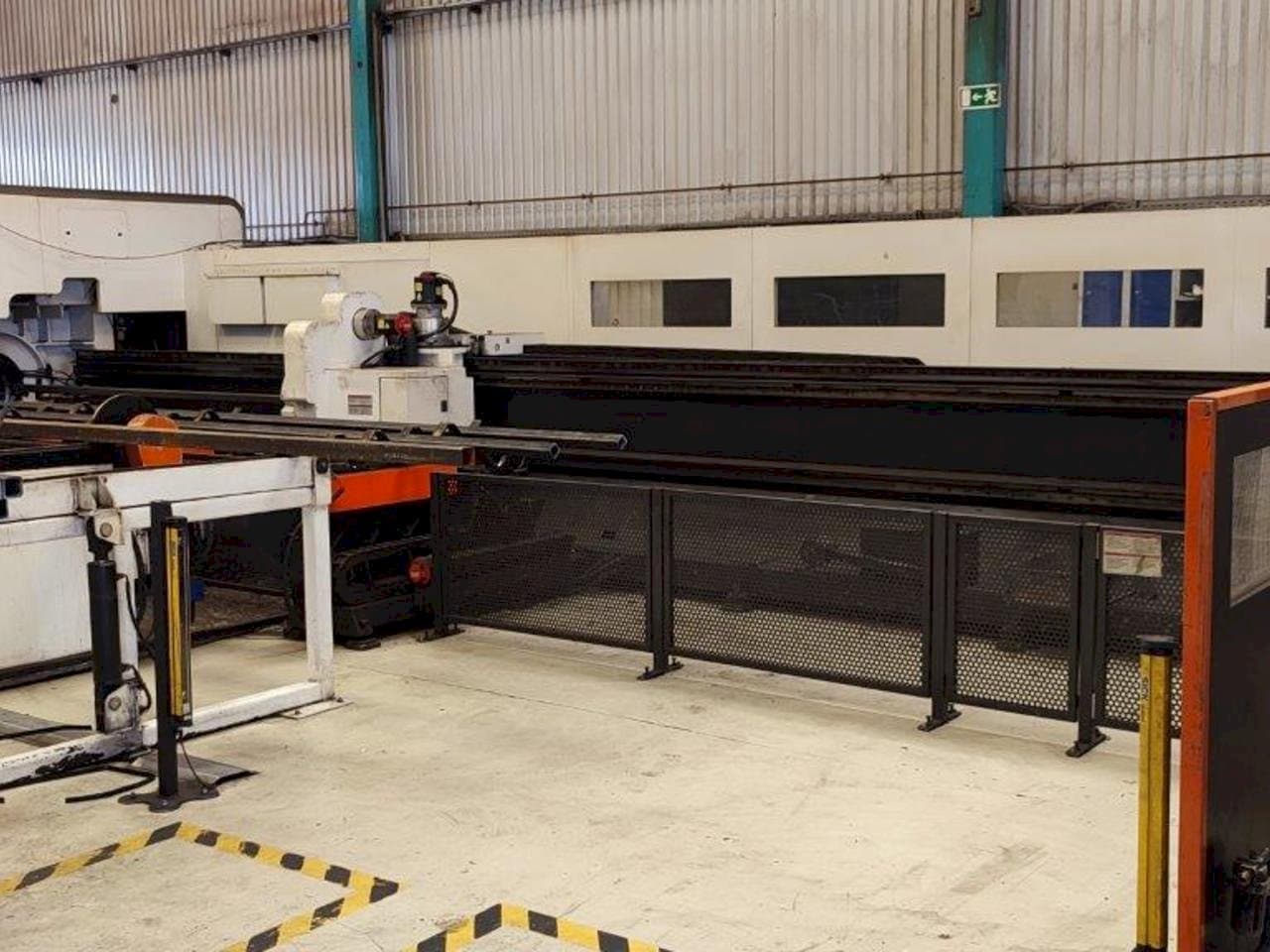 Vista frontale della macchina Mazak Fabri Gear 220 4kW