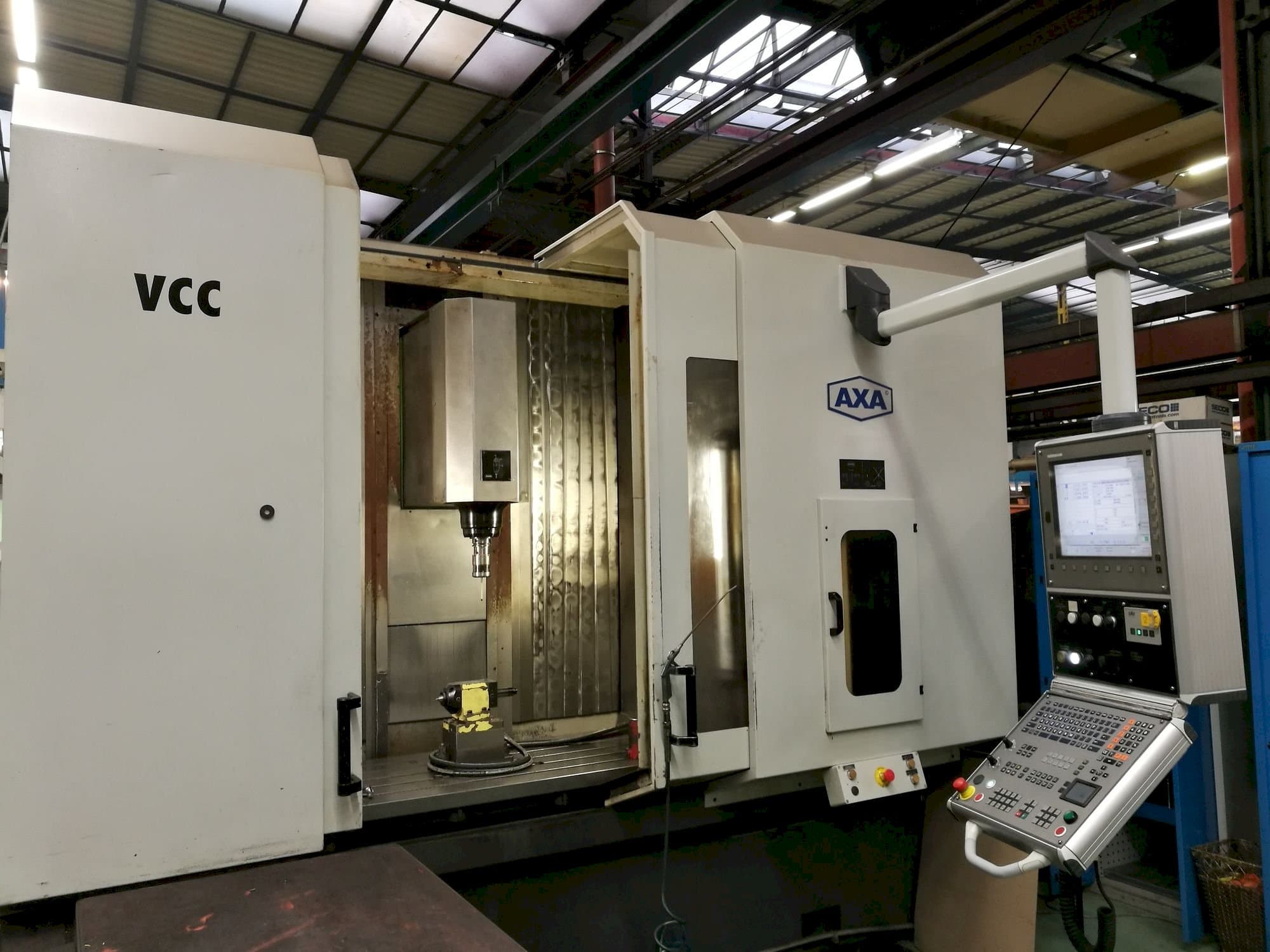 Vista frontale della macchina AXA VCC 1200