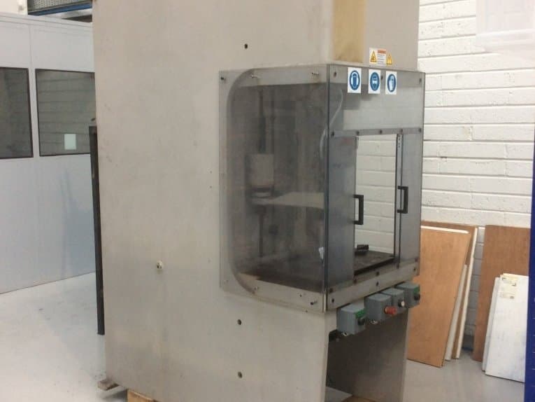 Vista frontale della macchina ABEX Dension FN50-30H-0592E