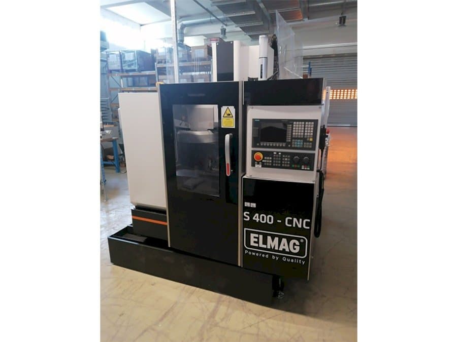 Vista frontale della macchina ELMAG S 400 CNC