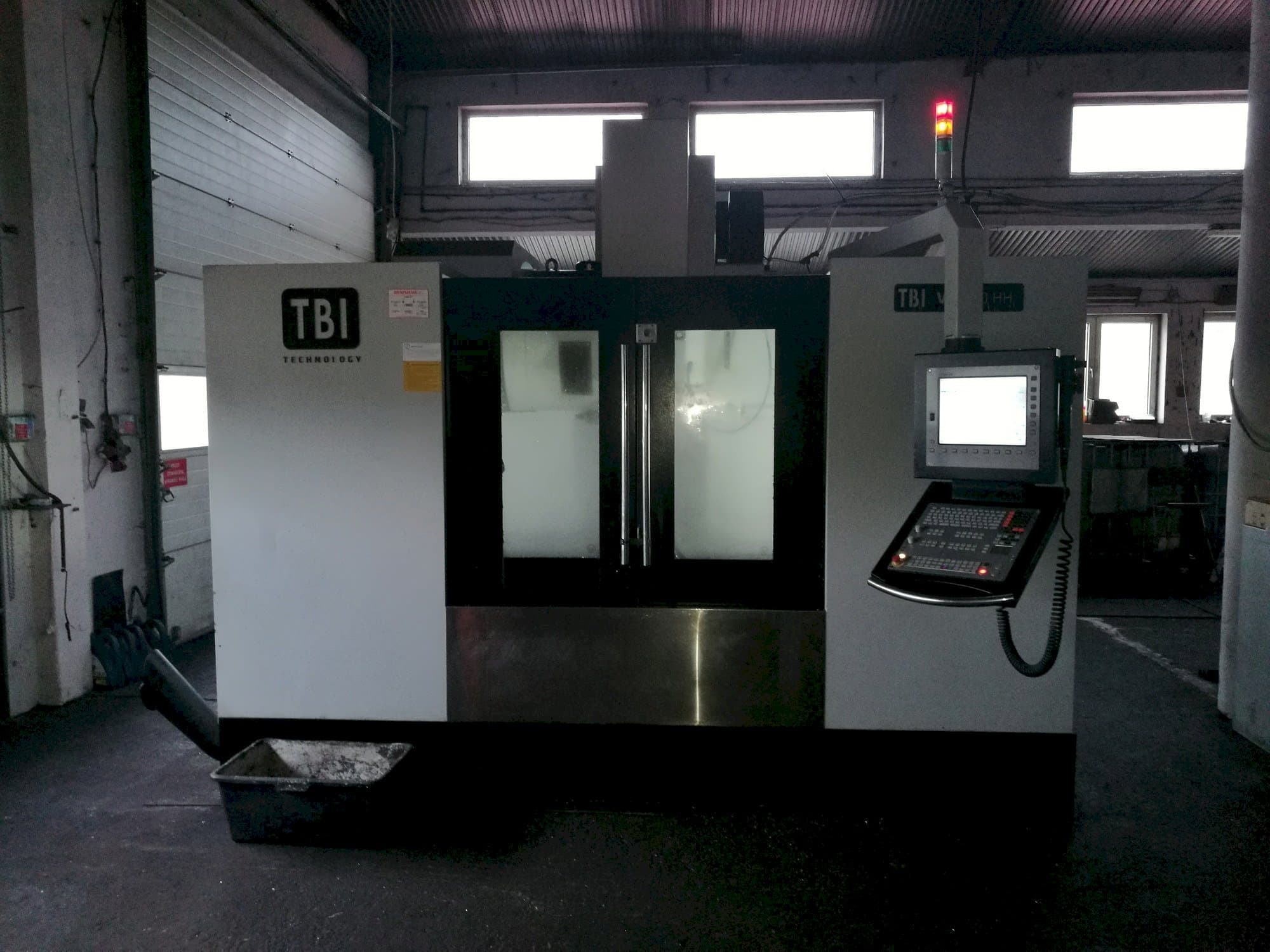 Vista frontale della macchina TBI VC 1270 HH