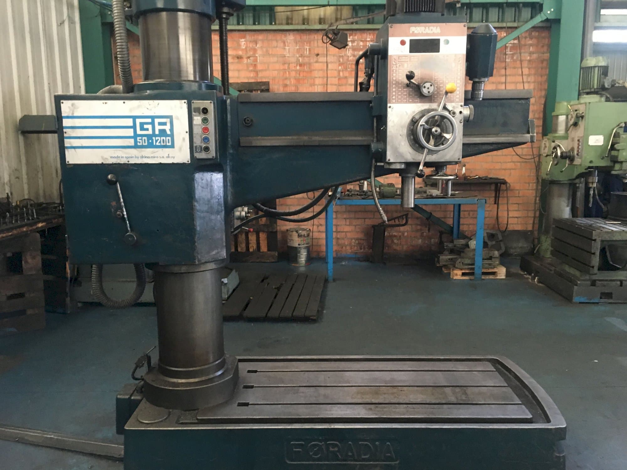 Vista laterale destra della macchina FORADIA GR 50/1200