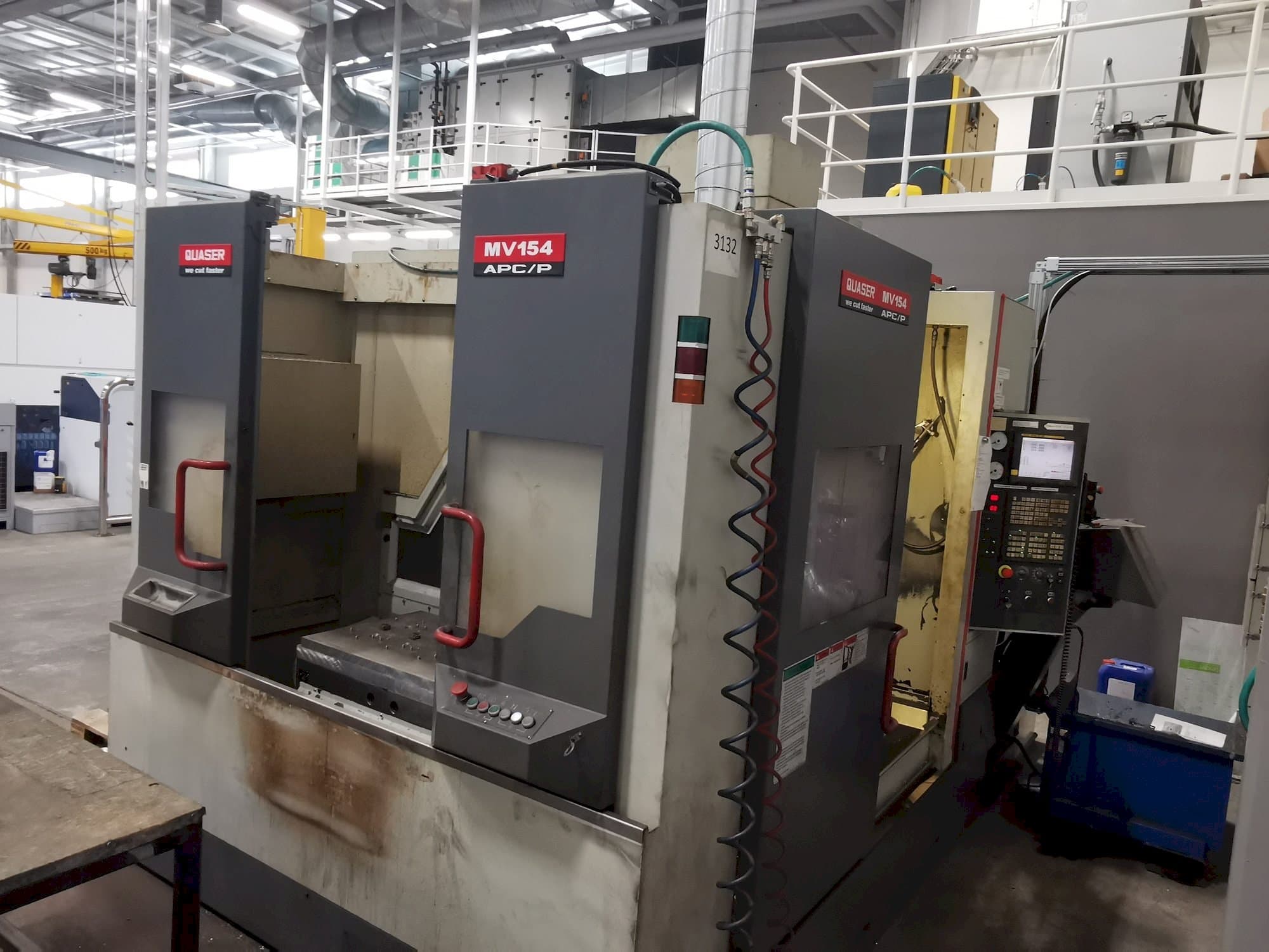 Vista frontale della macchina Quaser MV154APC/P12