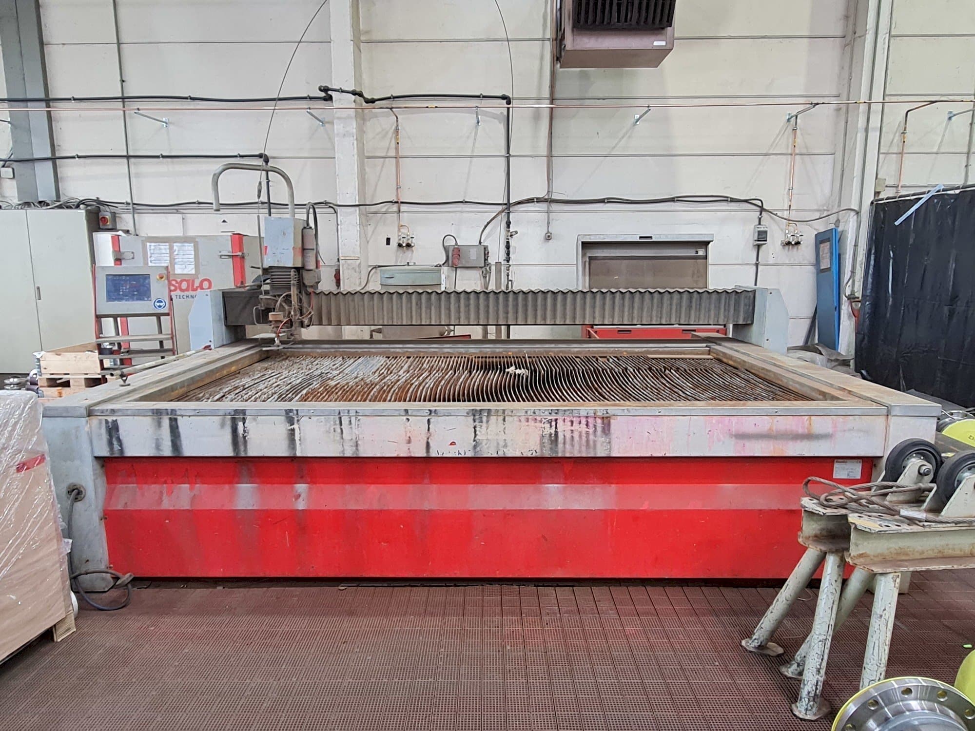 Vista frontale della macchina Resato R-LCM 3015-1