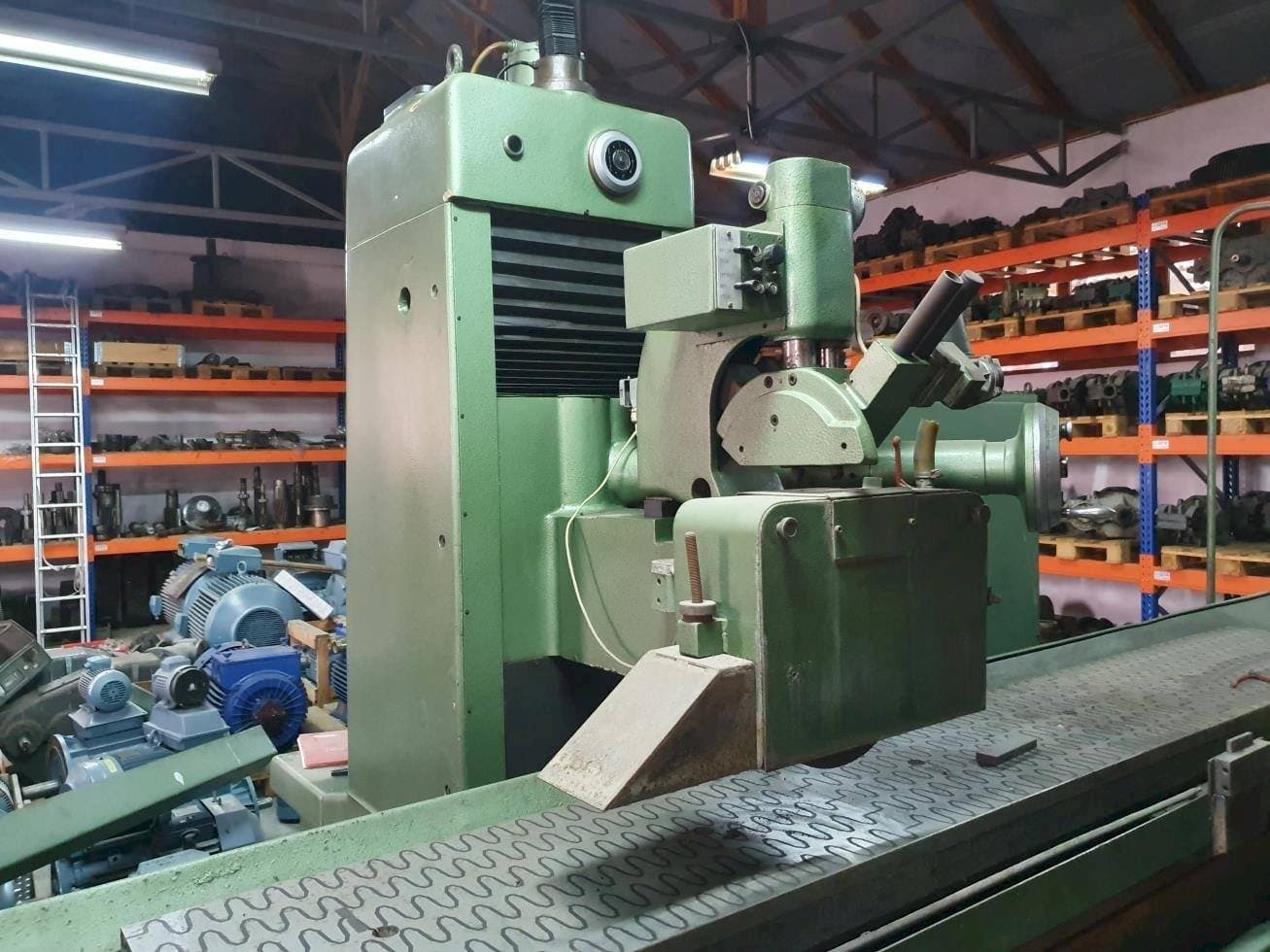 Vista frontale della macchina ELB SCHLIFF SWBD-30 VA II