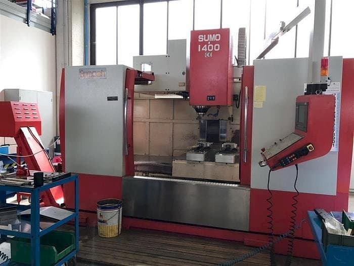 Vista frontale della macchina Eumach SUMO 1400