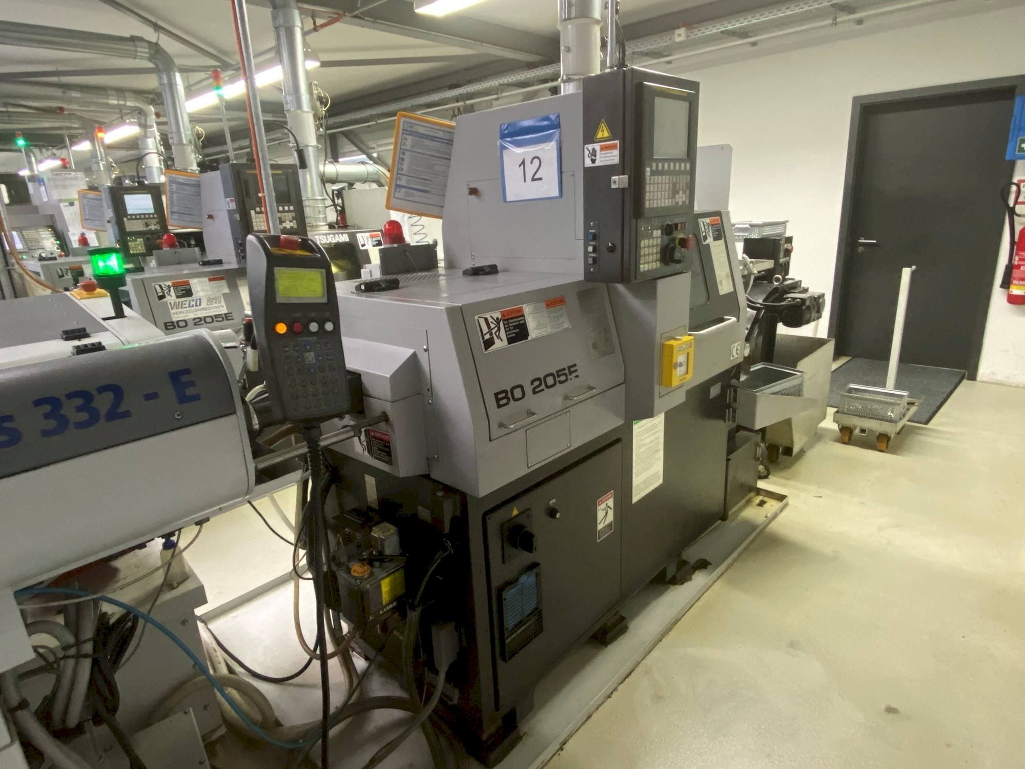 Vista frontale della macchina TSUGAMI Bo205 Eii