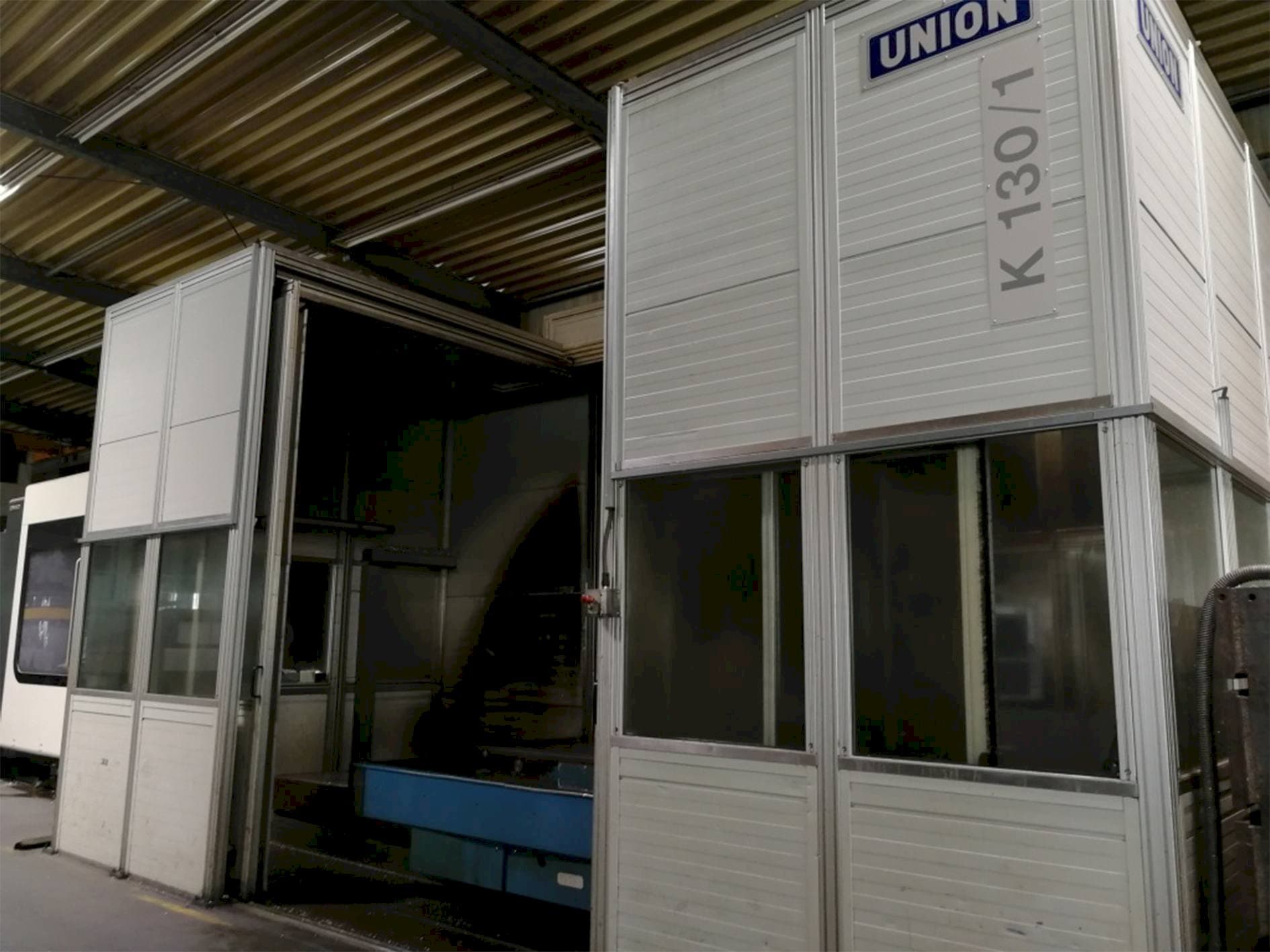 Vista frontale della macchina UNION K 130 TNC 530