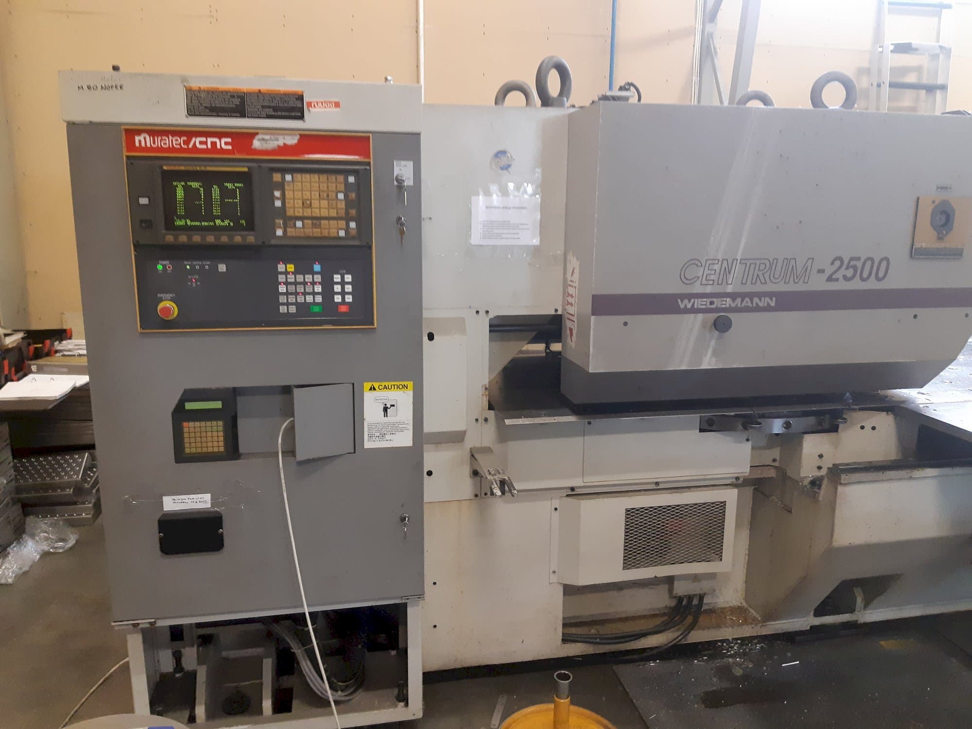 Vista frontale della macchina Murata Wiedemann C-2500