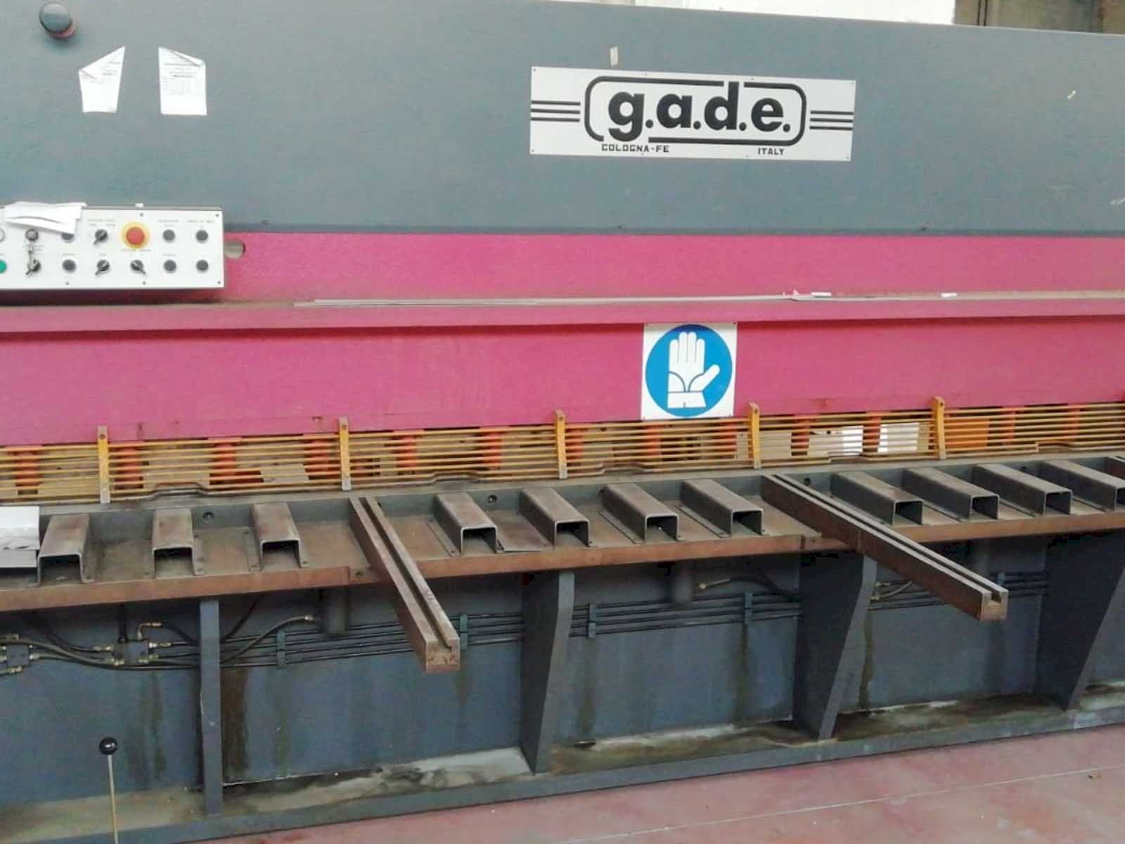 Vista frontale della macchina Gade CO - 40 / 4