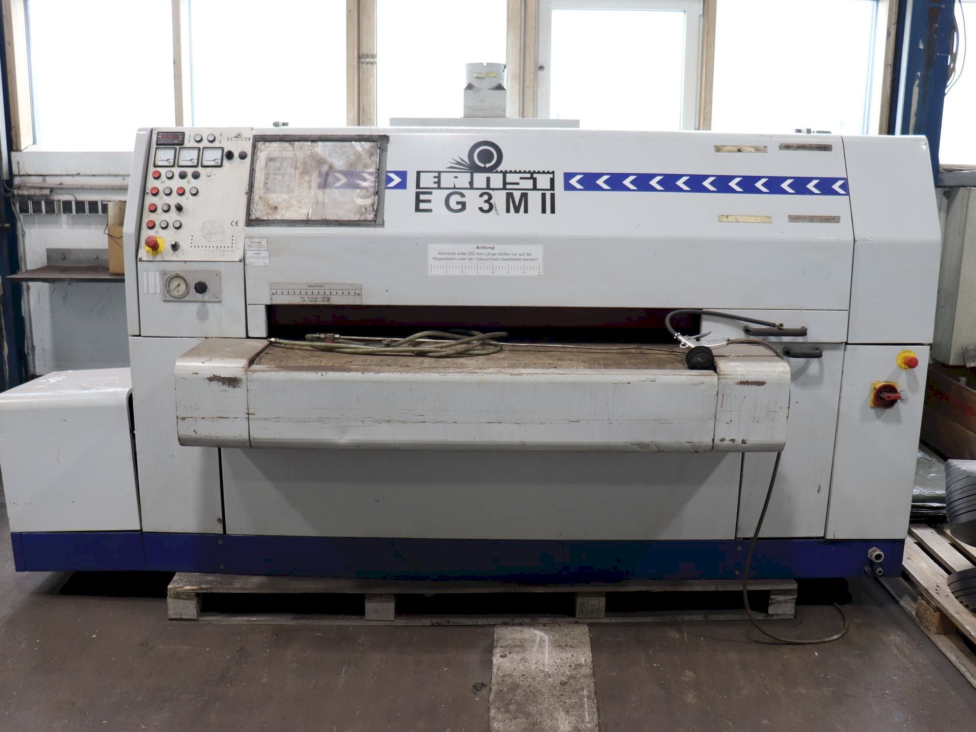 Vista frontale della macchina ERNST EG3M II