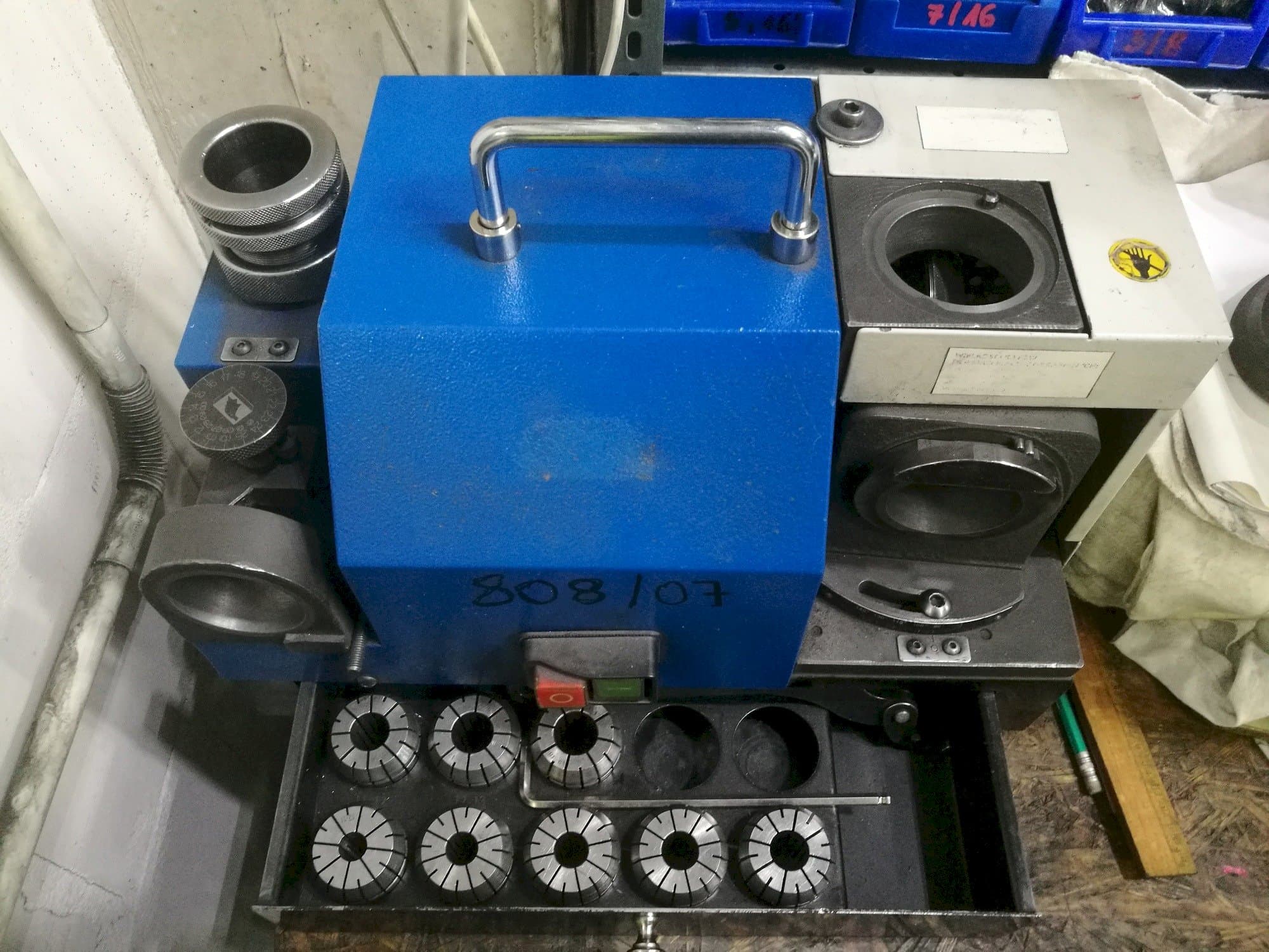 Vista frontale della macchina PAX 30