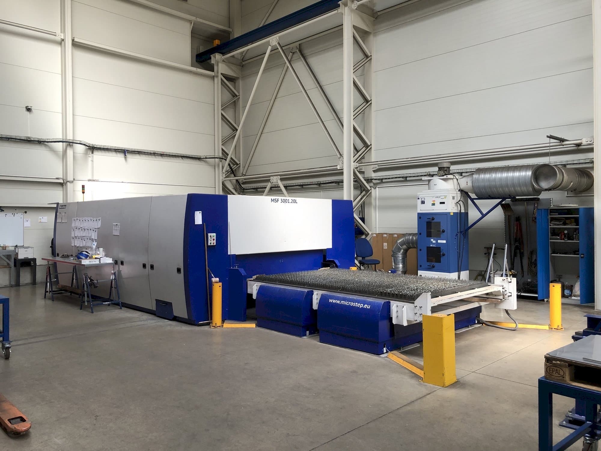 Vista laterale sinistra della macchina MicroStep MSF 3001.20L