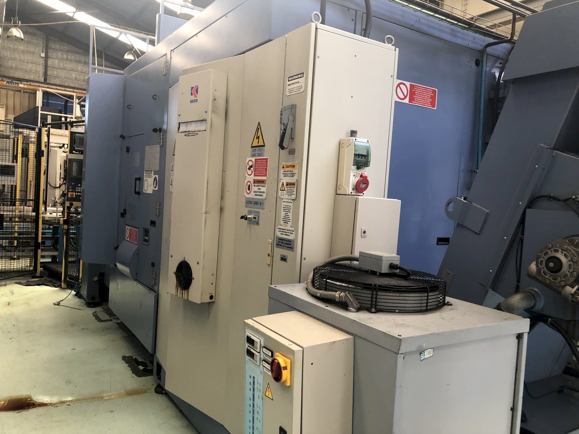 Vista frontale della macchina MCM Clock