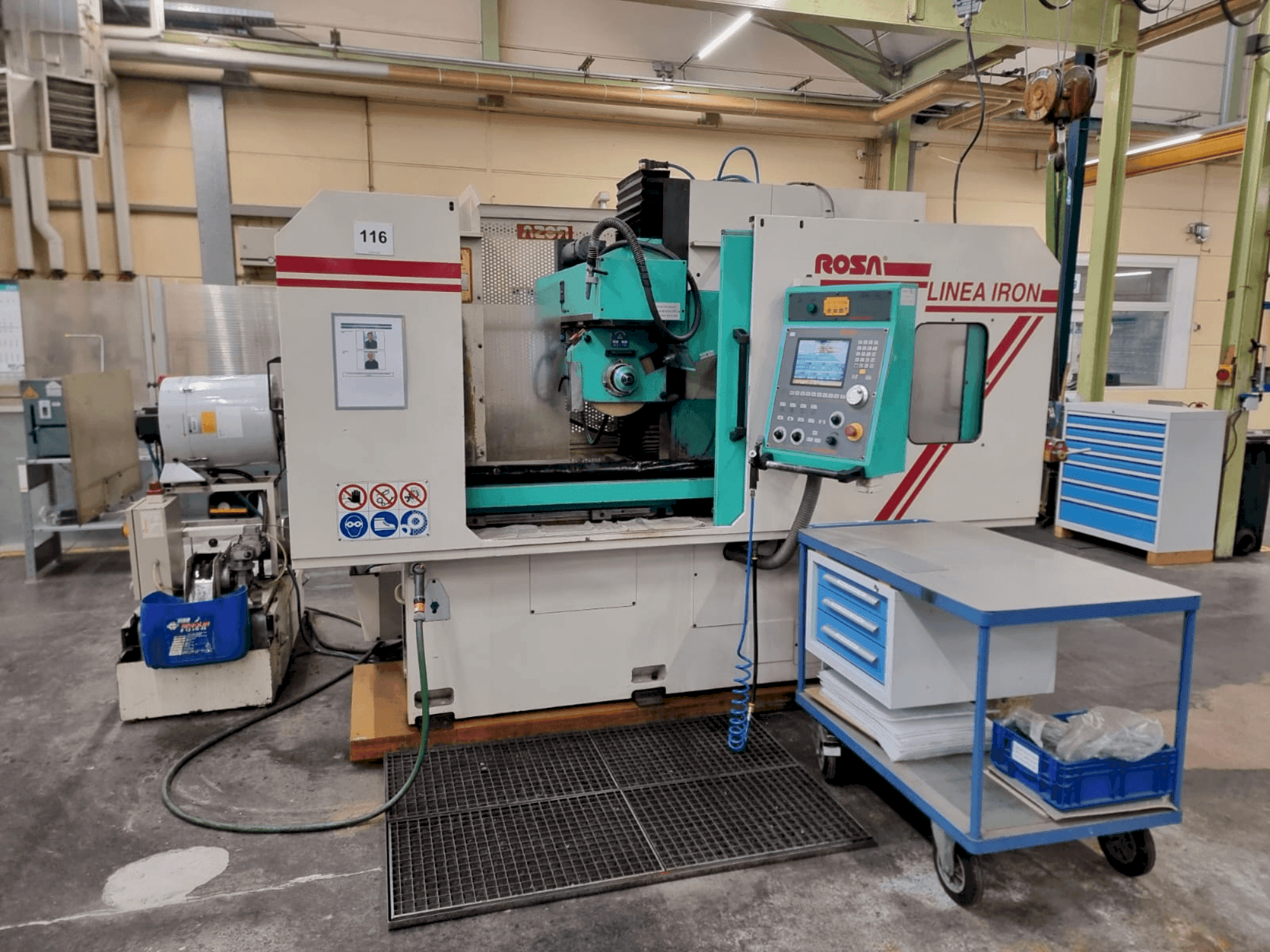 Vista frontale della macchina ROSA ERMANDO IRON 08.6