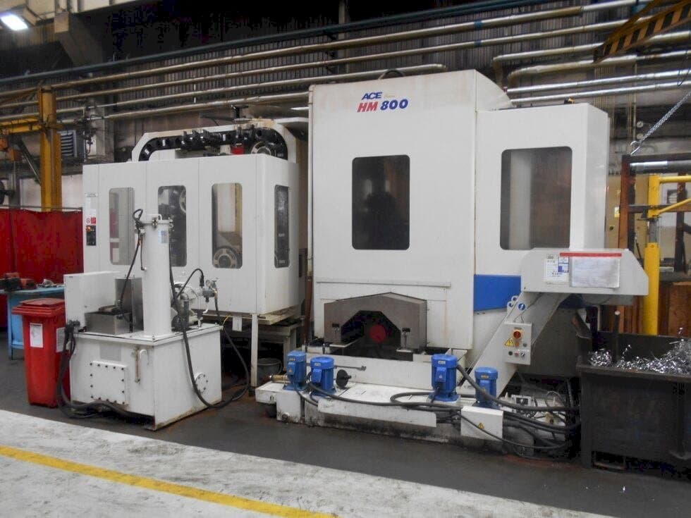 Vista frontale della macchina DAEWOO ACE-HM 800