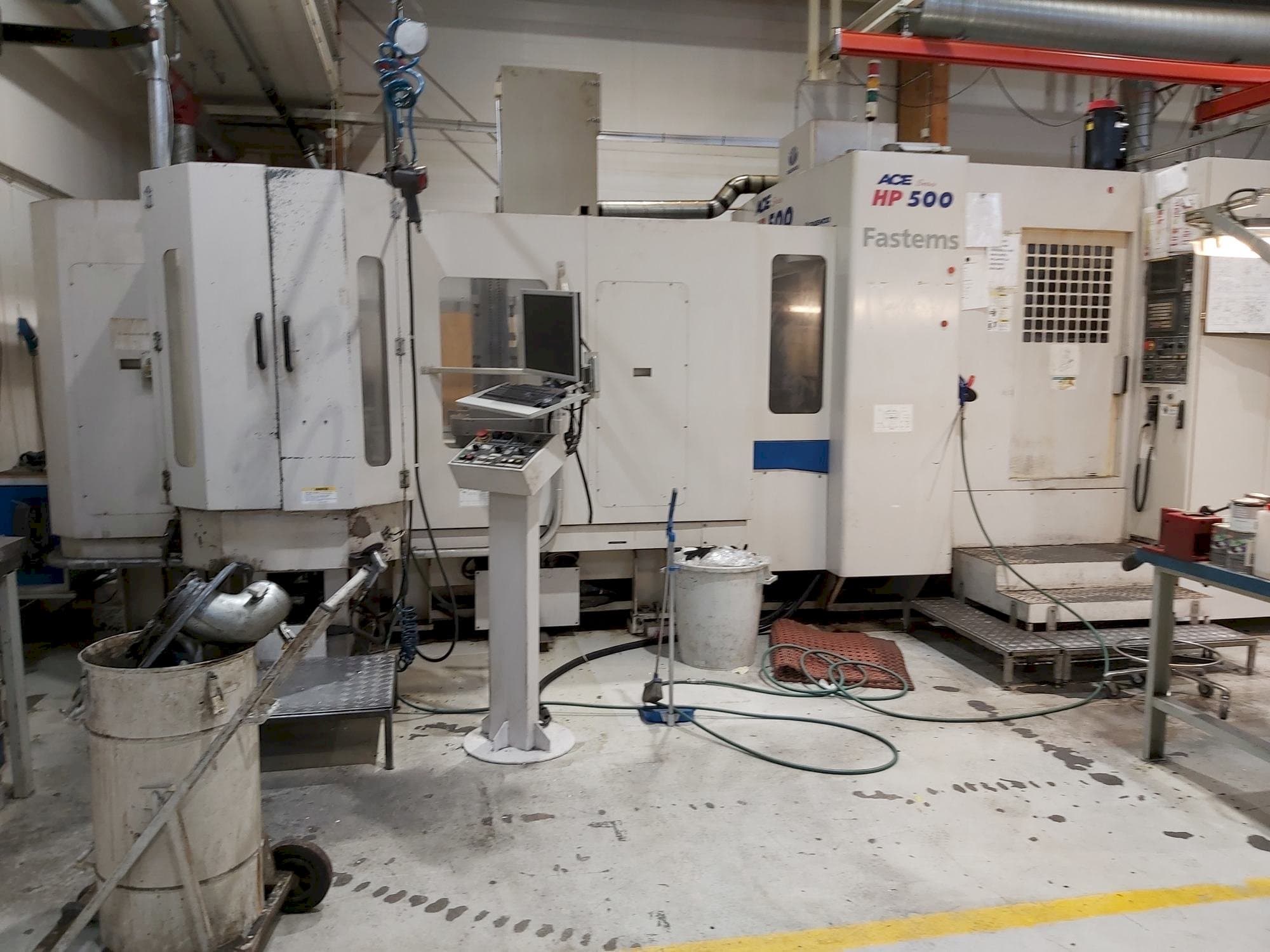 Vista frontale della macchina Doosan ACE 500 HP